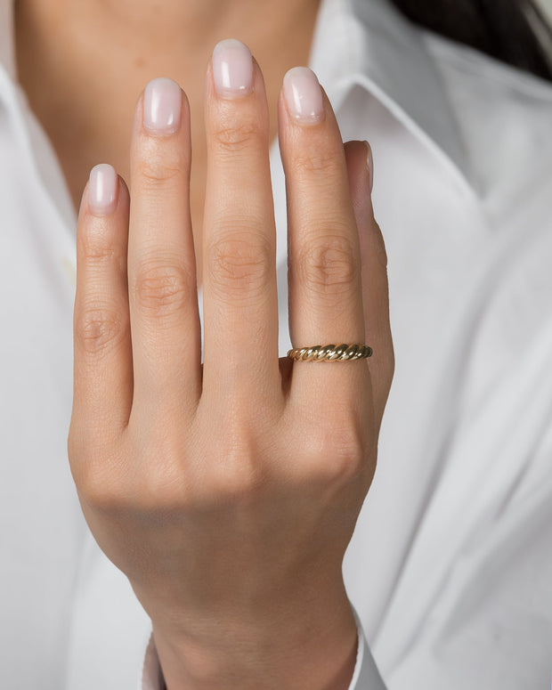 Zoe Lev 14k Gold Croissant Ring