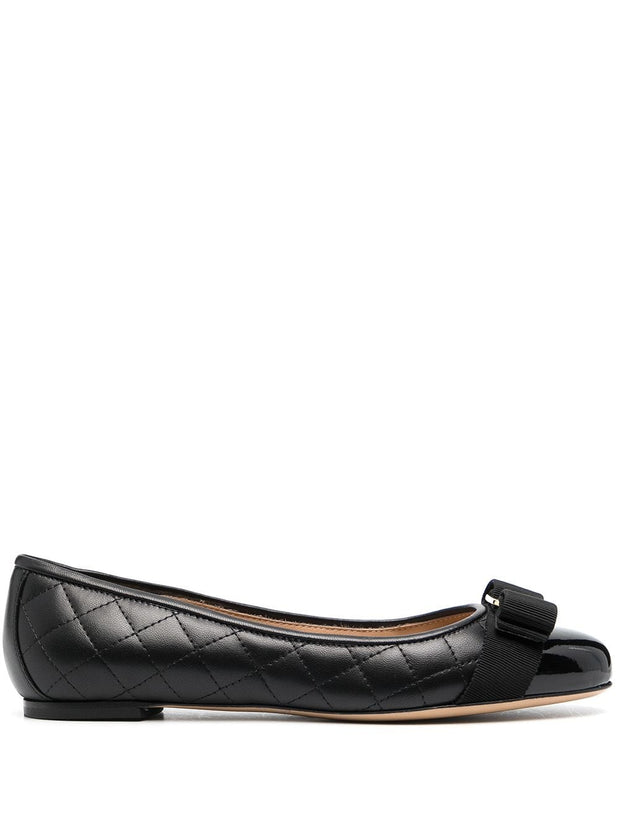 Ferragamo Varina Quilted Ballet Flats In Black