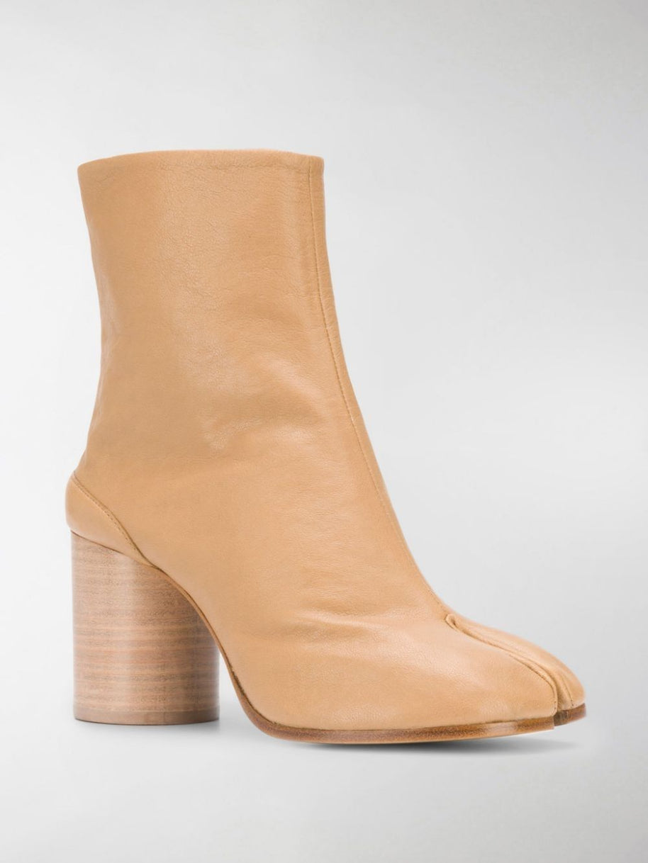 Maison Margiela Tabi Ankle Boots Leather In Brown