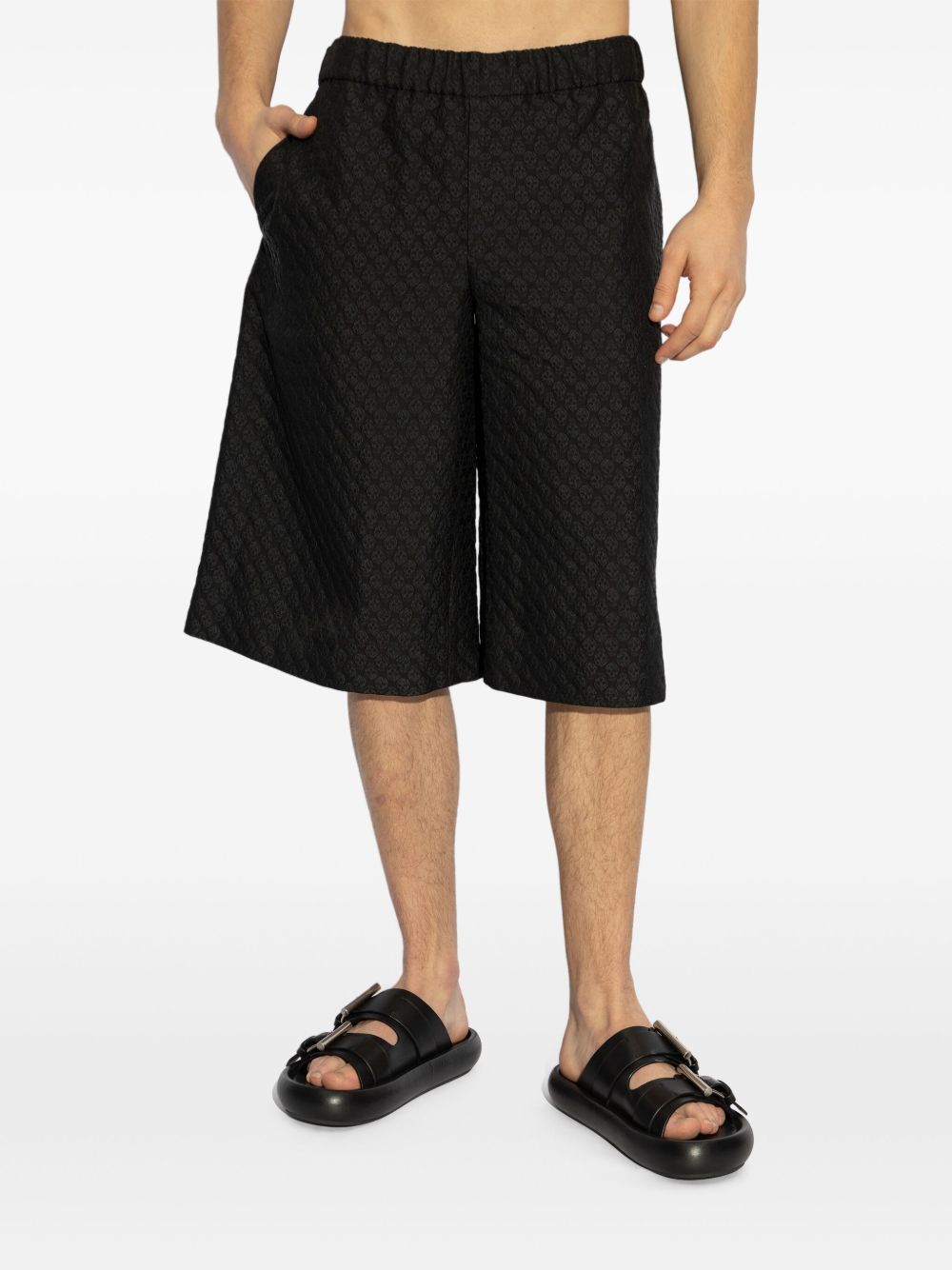 Alexander McQueen Shorts In Black