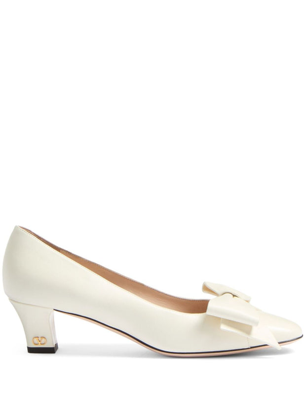 Valentino Garavani Bowow Leather Pumps - Ivory