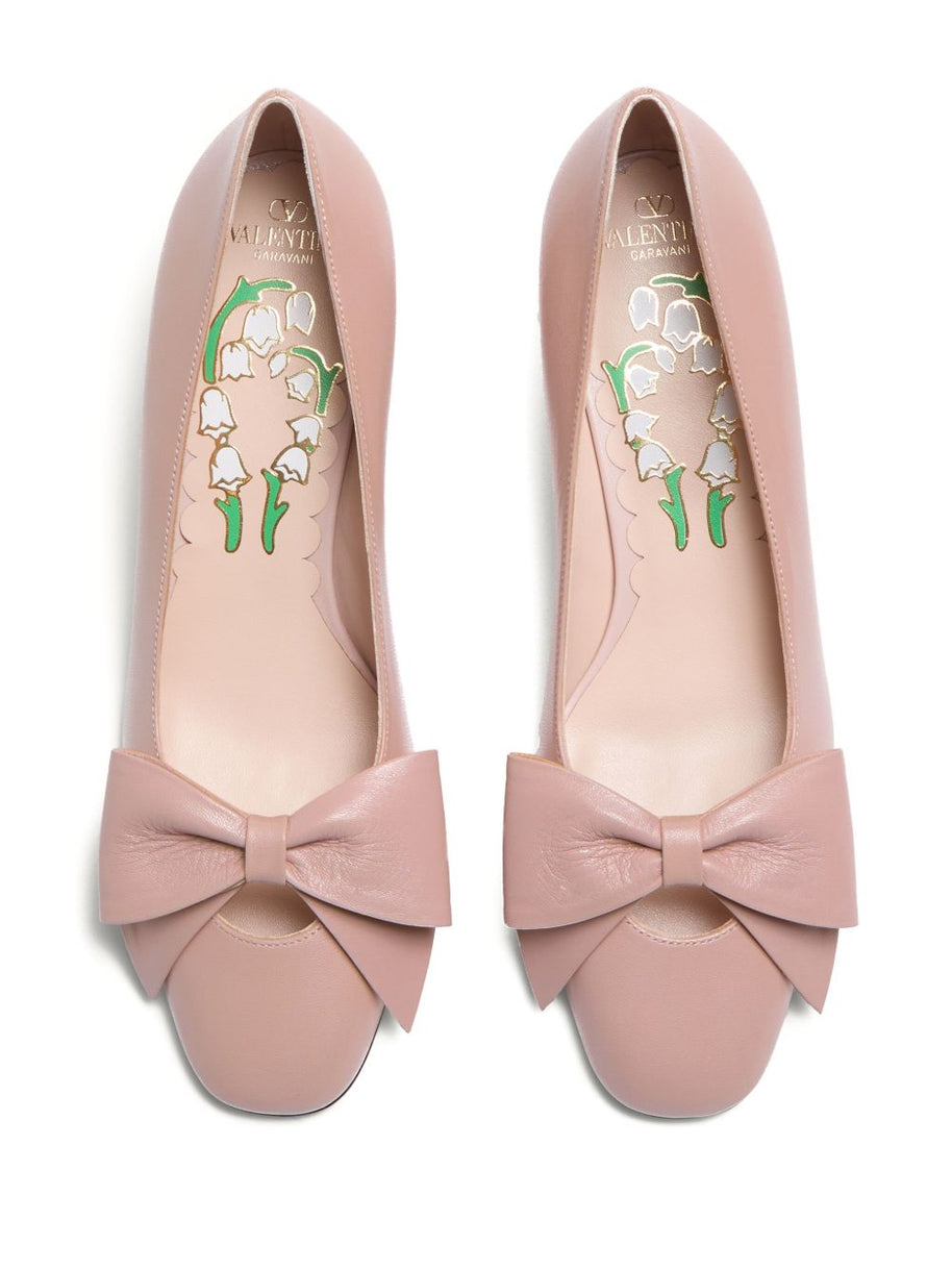 Valentino Garavani Bowow Leather Pumps - Powder