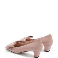 Valentino Garavani Bowow Leather Pumps - Powder
