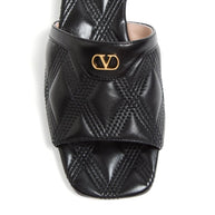 Valentino Garavani Quiltie 67 Leather Sandals - Black
