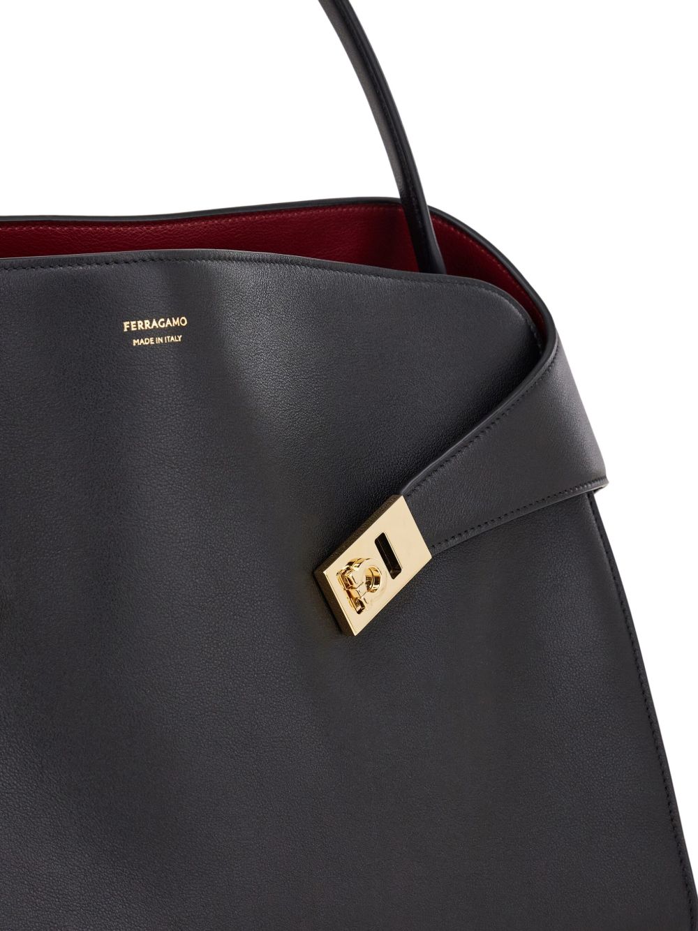 Ferragamo Hug Shoulder Bag In Black