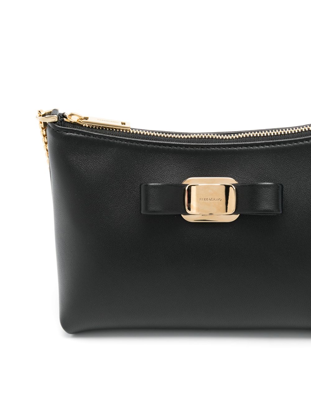 Ferragamo Vara Bow Shoulder Bag In Black