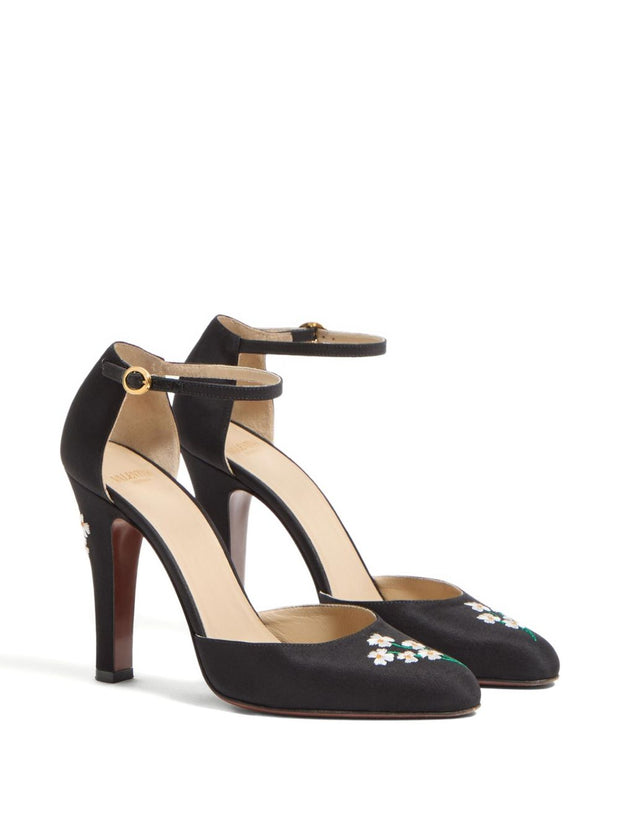 Valentino Garavani Embroidered Pumps - Black