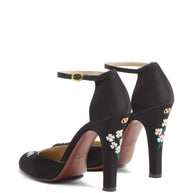 Valentino Garavani Embroidered Pumps - Black