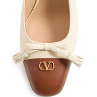 Valentino Garavani Valet Du Roi Leather Pumps - White