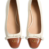 Valentino Garavani Valet Du Roi Leather Ballet Flats - White