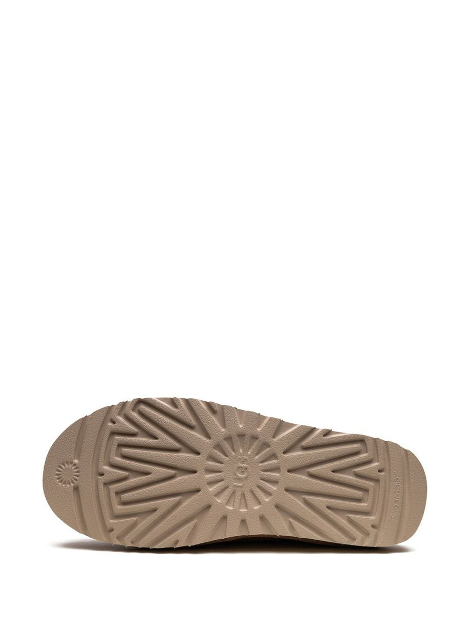 UGG Australia Classic Slip On - Beige