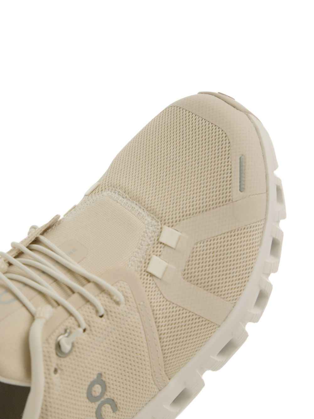 ON Running Cloud 6 Low-top Sneakers