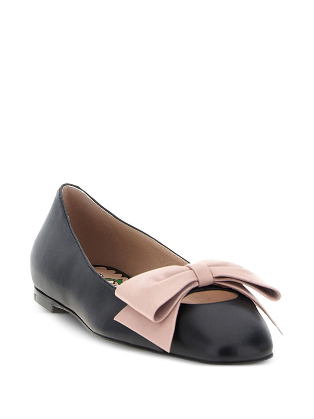 Valentino Garavani Ballerina Bowow In Kid