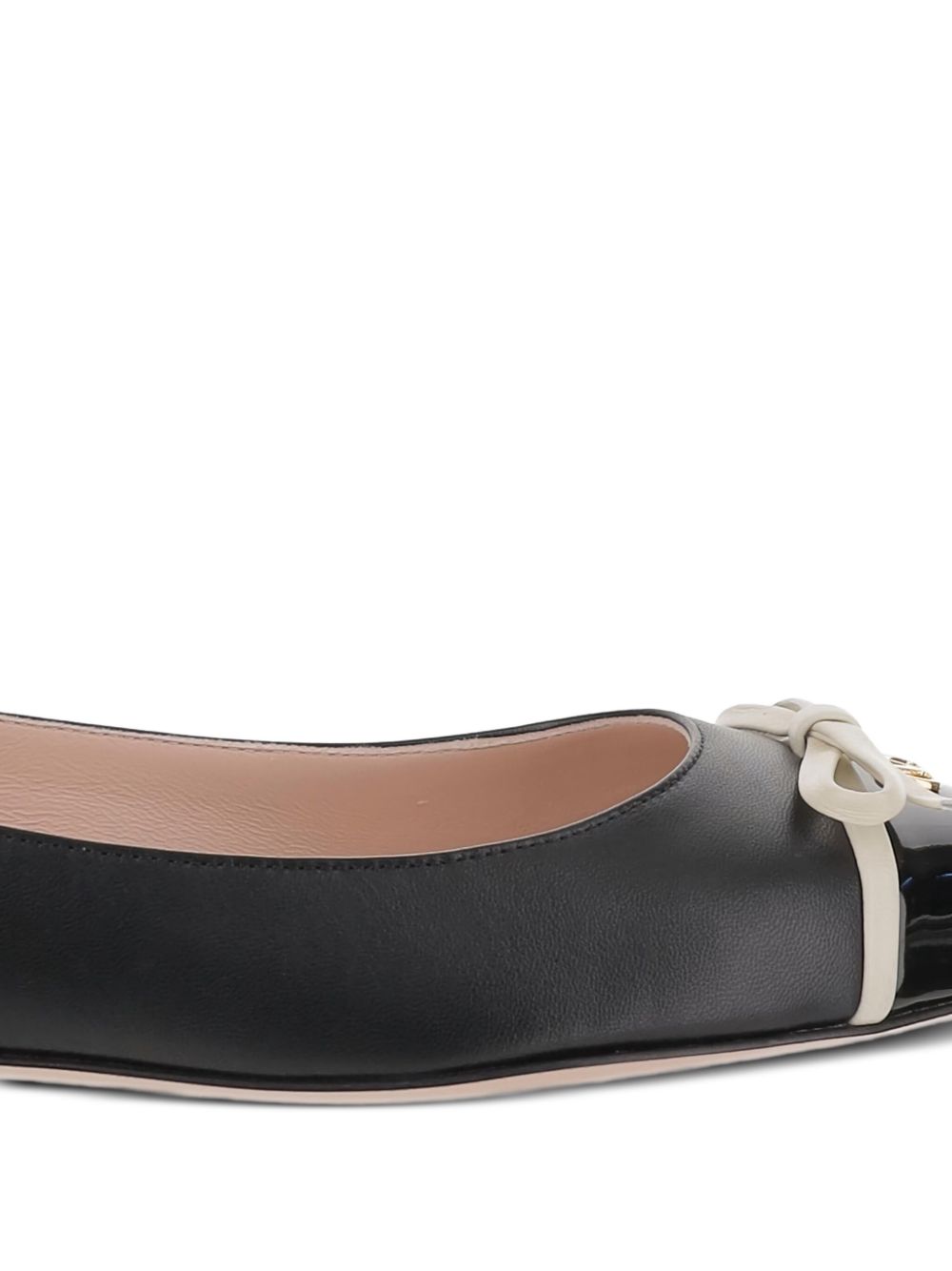 Valentino Garavani VLogo Signature Bepointy Leather Ballets - Black