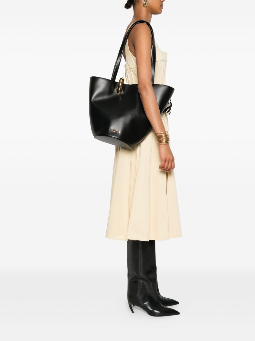 JACQUEMUS Le Bambola Moyen Leather Bucket Bag Black