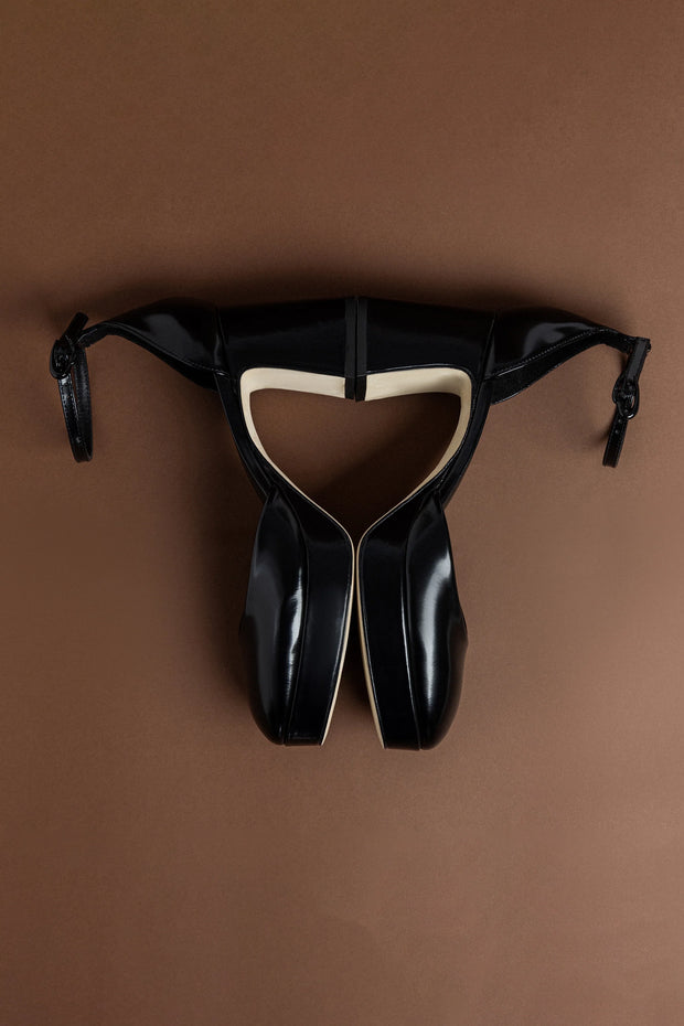 Larroude Ari Verona Low Pump In Black Box Leather