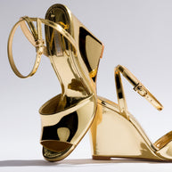 Larroude Yves Wedge In Gold Specchio