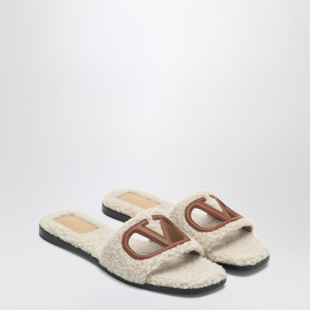 Valentino Garavani Sandalo Slide Vlogo Cut-out In Shearling