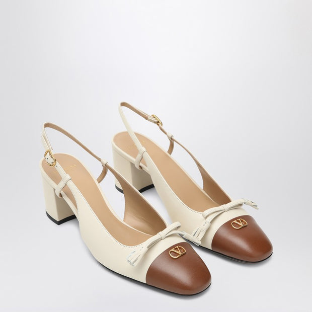 Valentino Garavani Slingback Valet Du Roi Pumps In Butter/tobacco