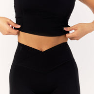 Astoria LIVE LUXE Crossed Sports Crop - Black