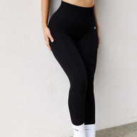 Astoria CONTOUR Seamless Legging - Black