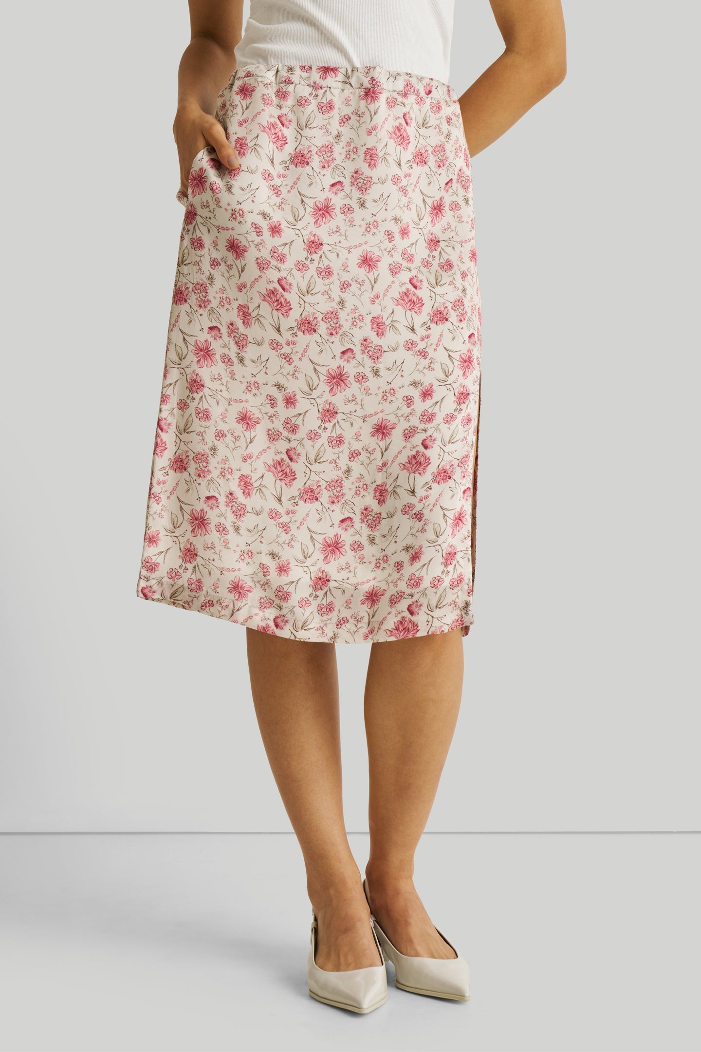 Reistor Brunch Skirt in Pink Florals
