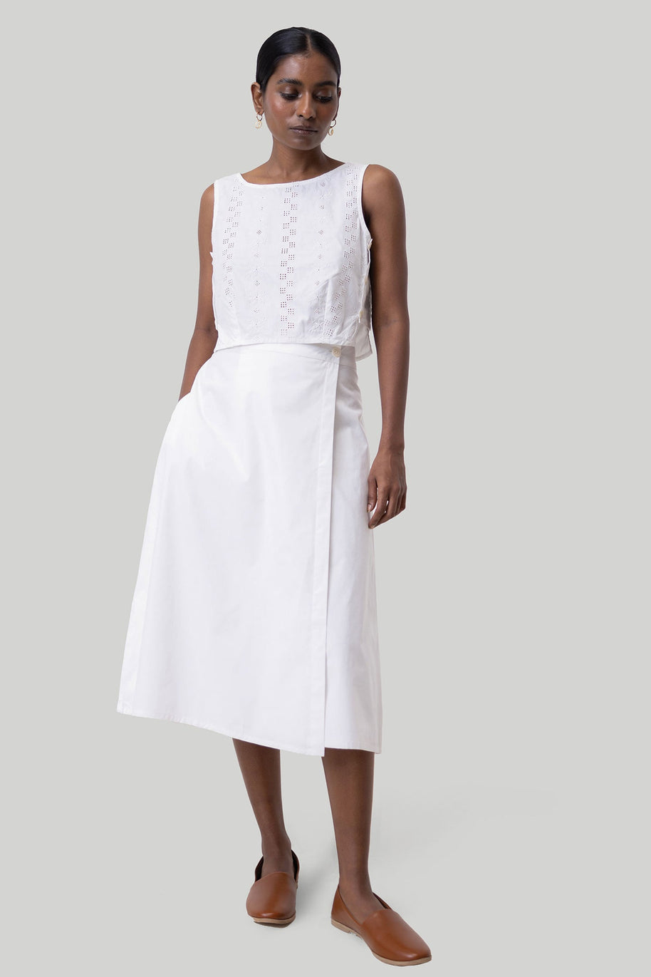 Reistor Boxy Crop Top in White