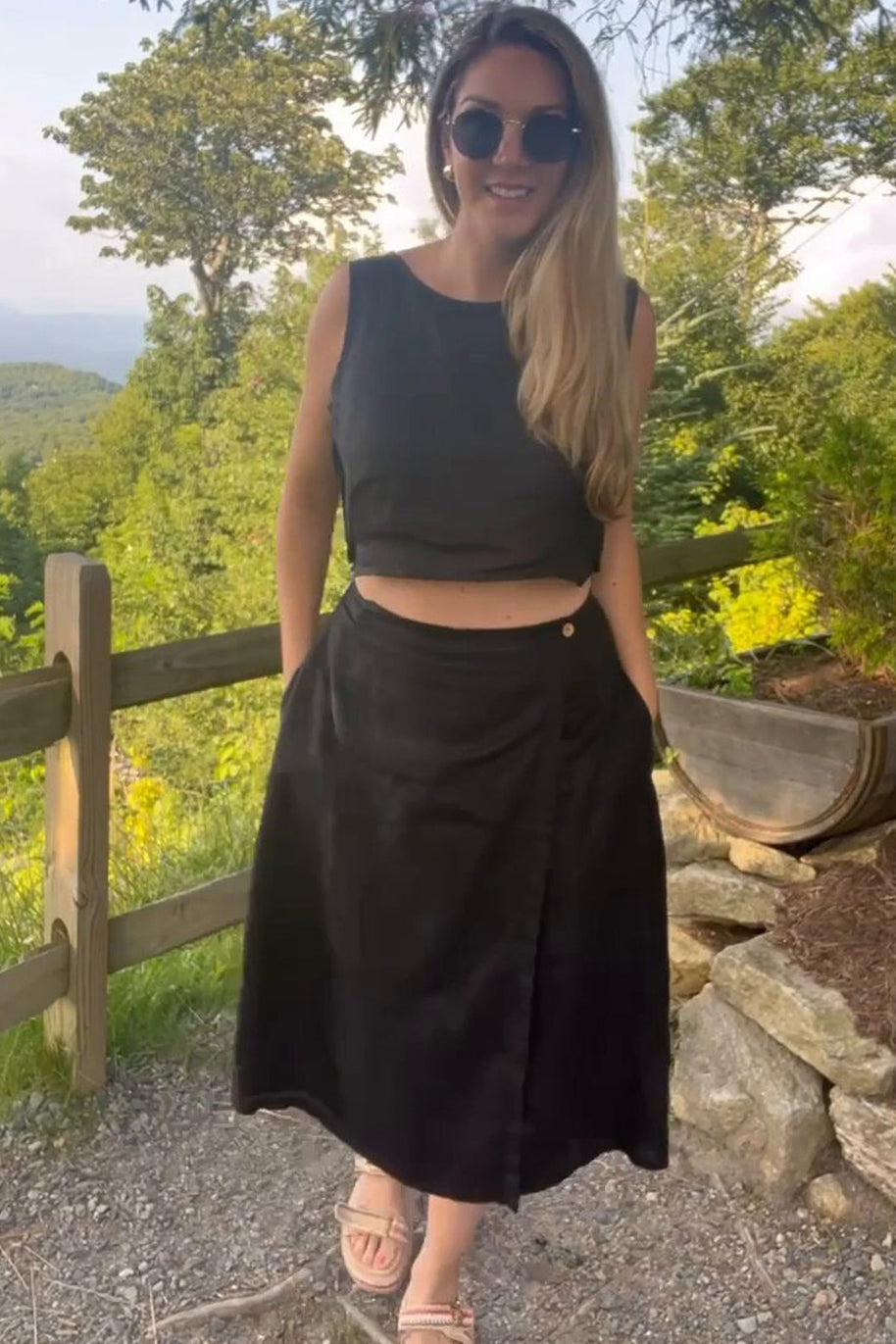 Reistor Overlap Midi Skirt in Black