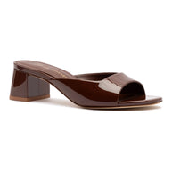 Chloe Gosselin By Larroudé Anah Mule In Brown Patent Leather