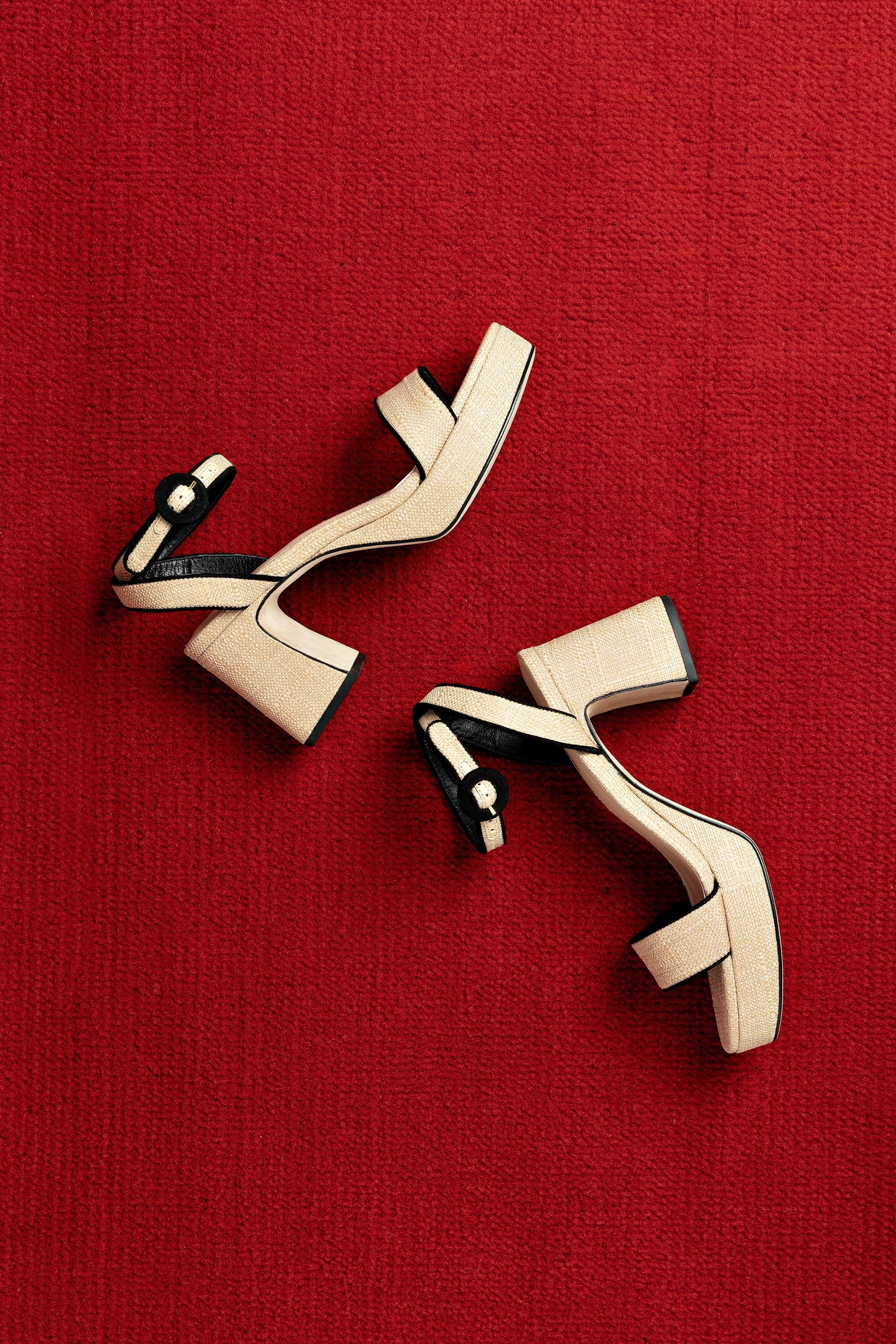 Larroude Dolly Low Sandal In Beige Raffia and Black Trimming