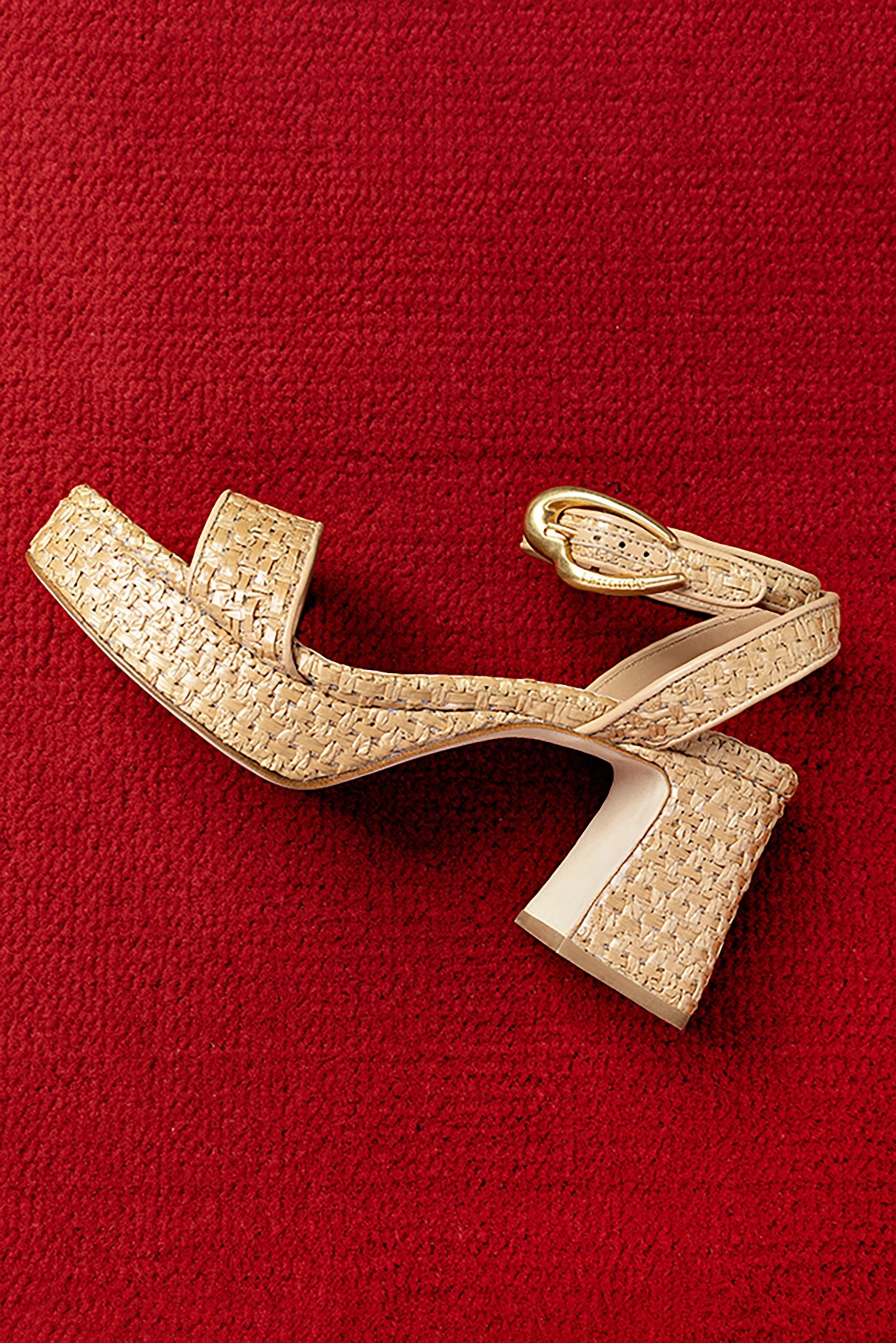 Larroude Dolly Verona Low Sandal In Natural Raffia And Beige Leather