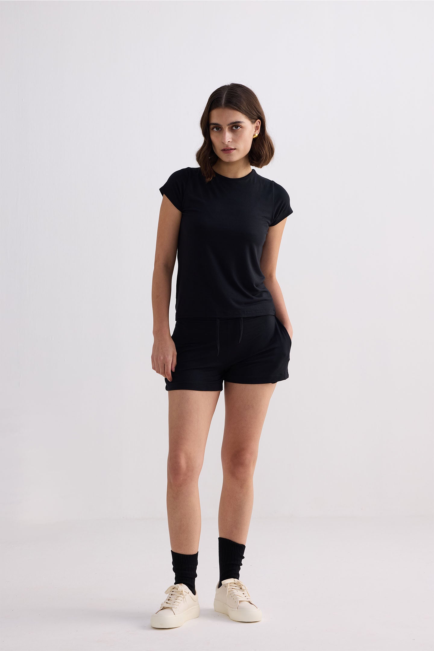 Reistor Essential Short Sleeve Tee in Black