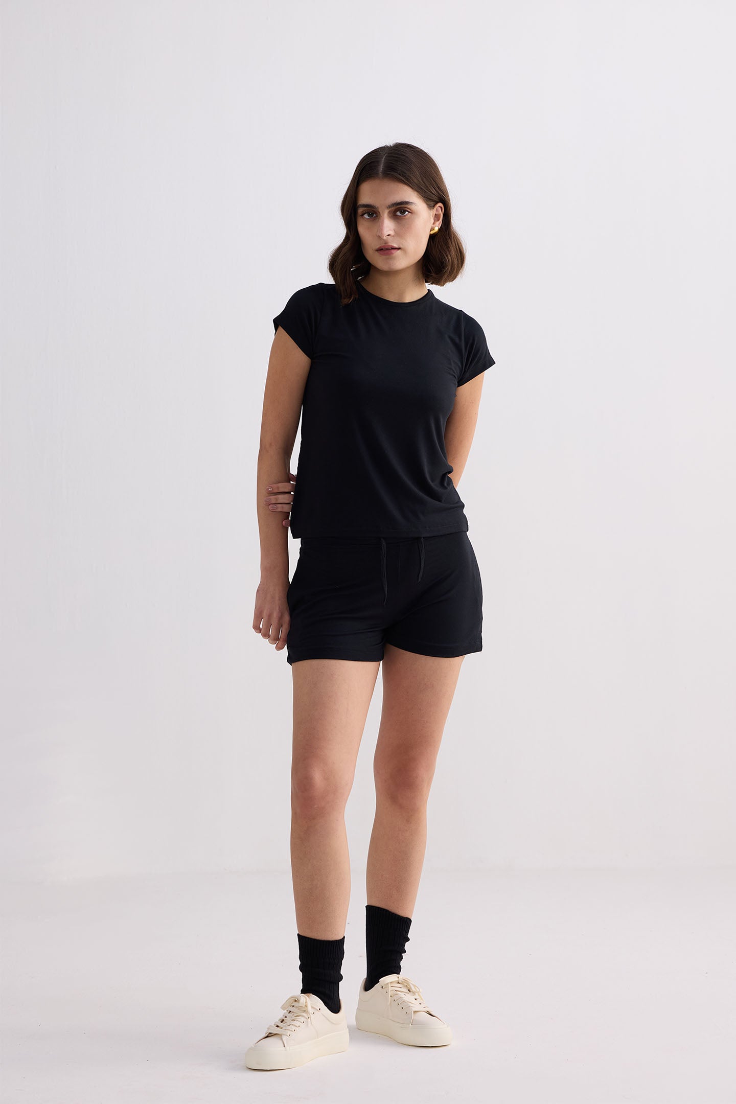 Reistor Essential Short Sleeve Tee in Black