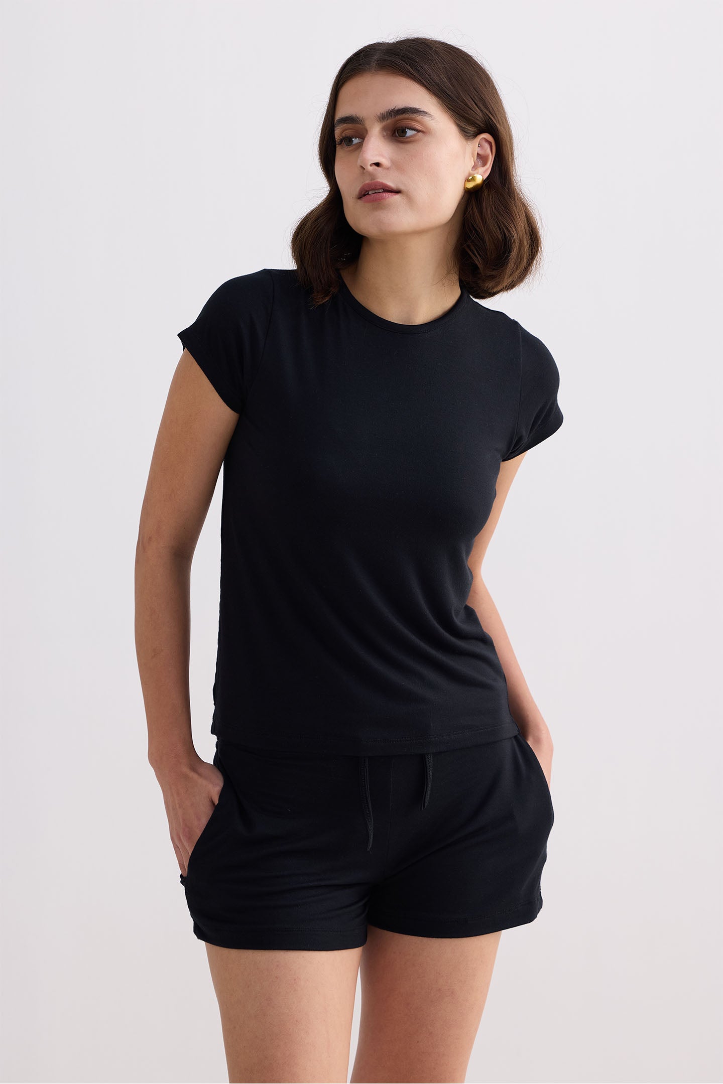 Reistor Essential Short Sleeve Tee in Black
