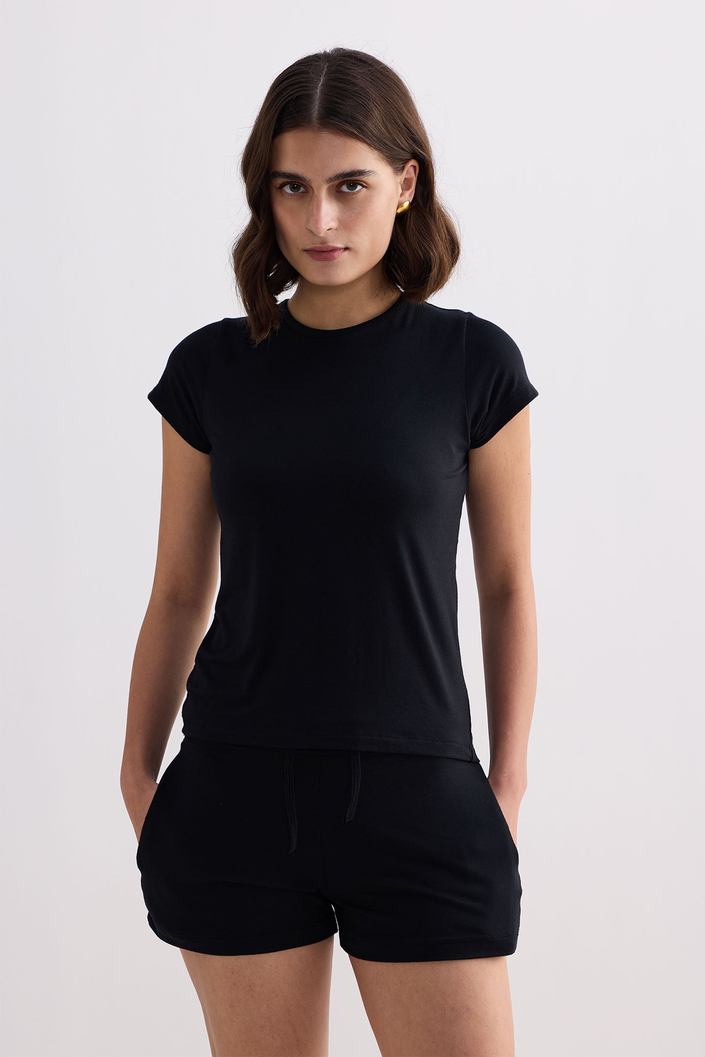 Reistor Essential Short Sleeve Tee in Black