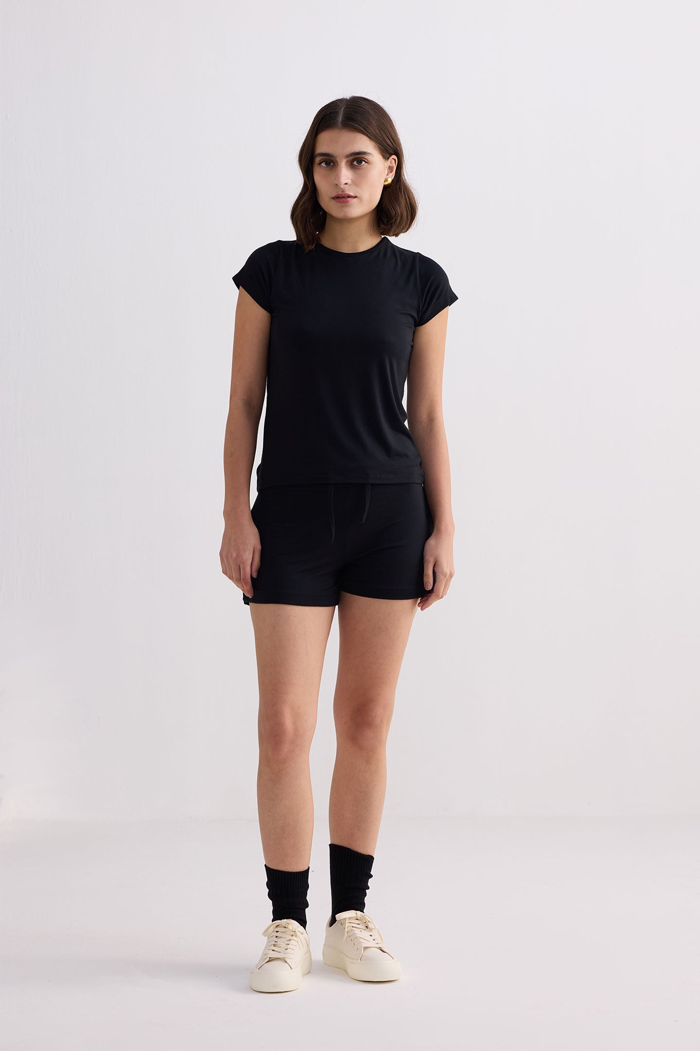 Reistor Essential Short Sleeve Tee in Black