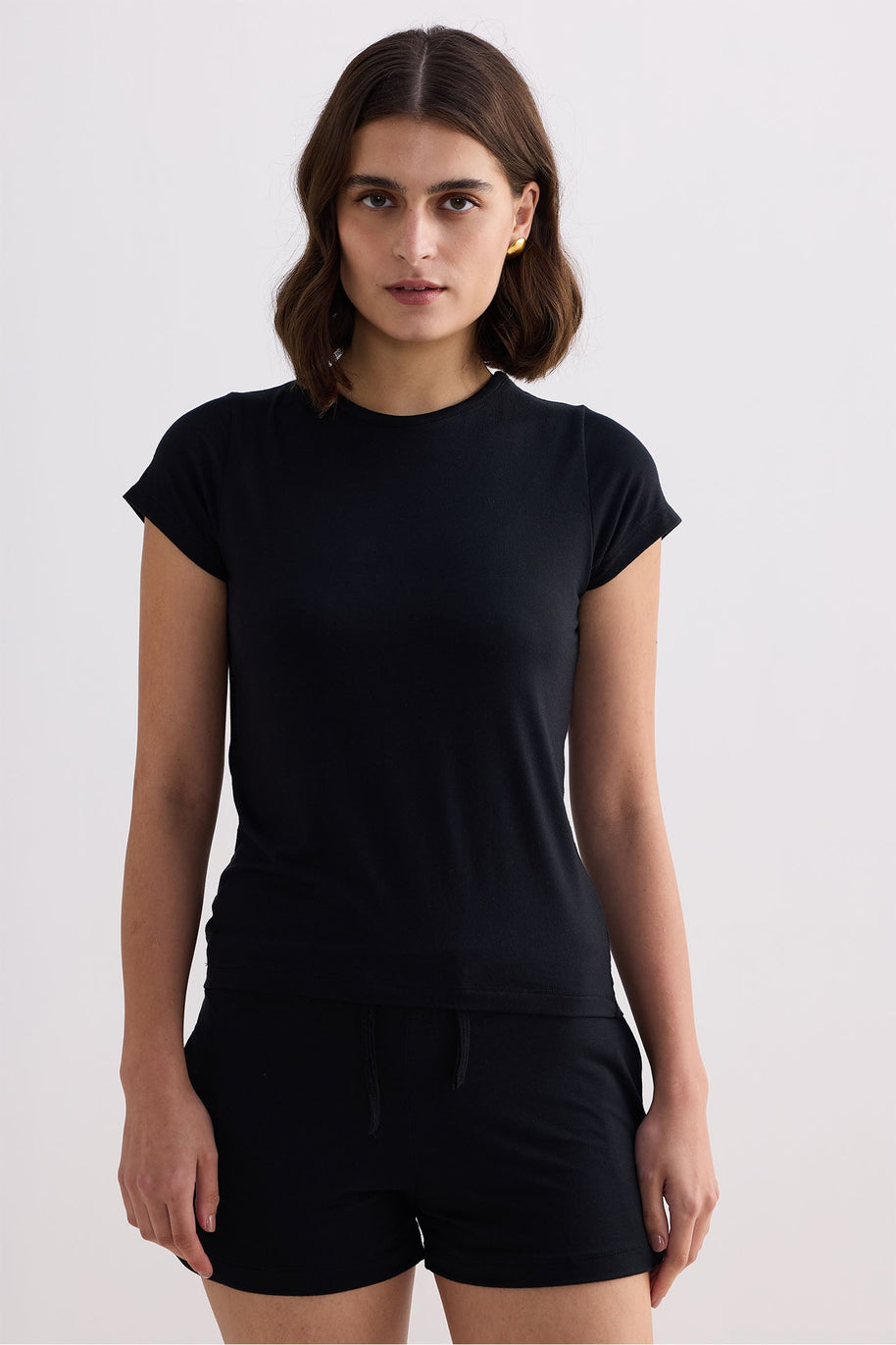 Reistor Essential Short Sleeve Tee in Black