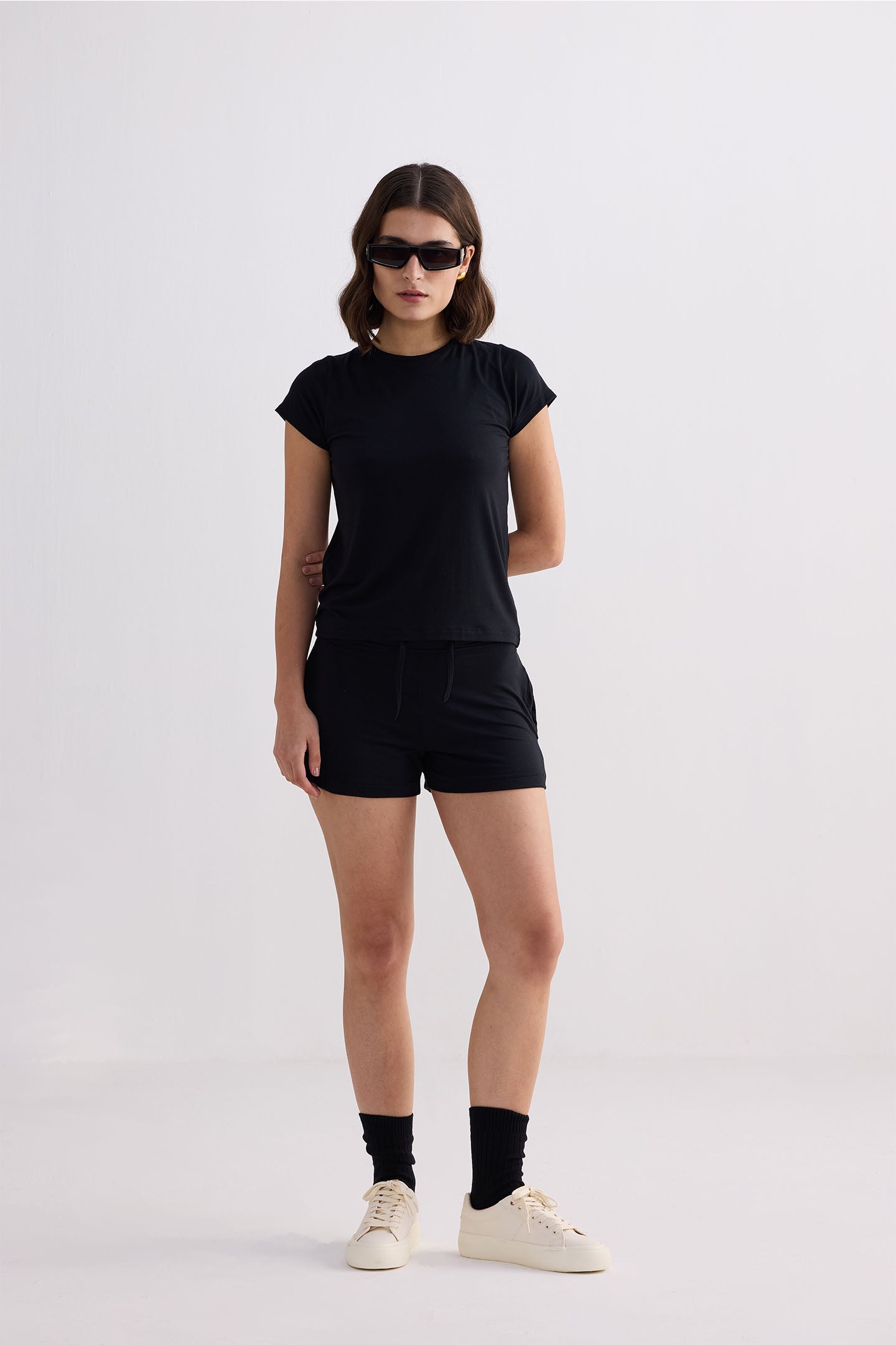 Reistor Essential Short Sleeve Tee in Black