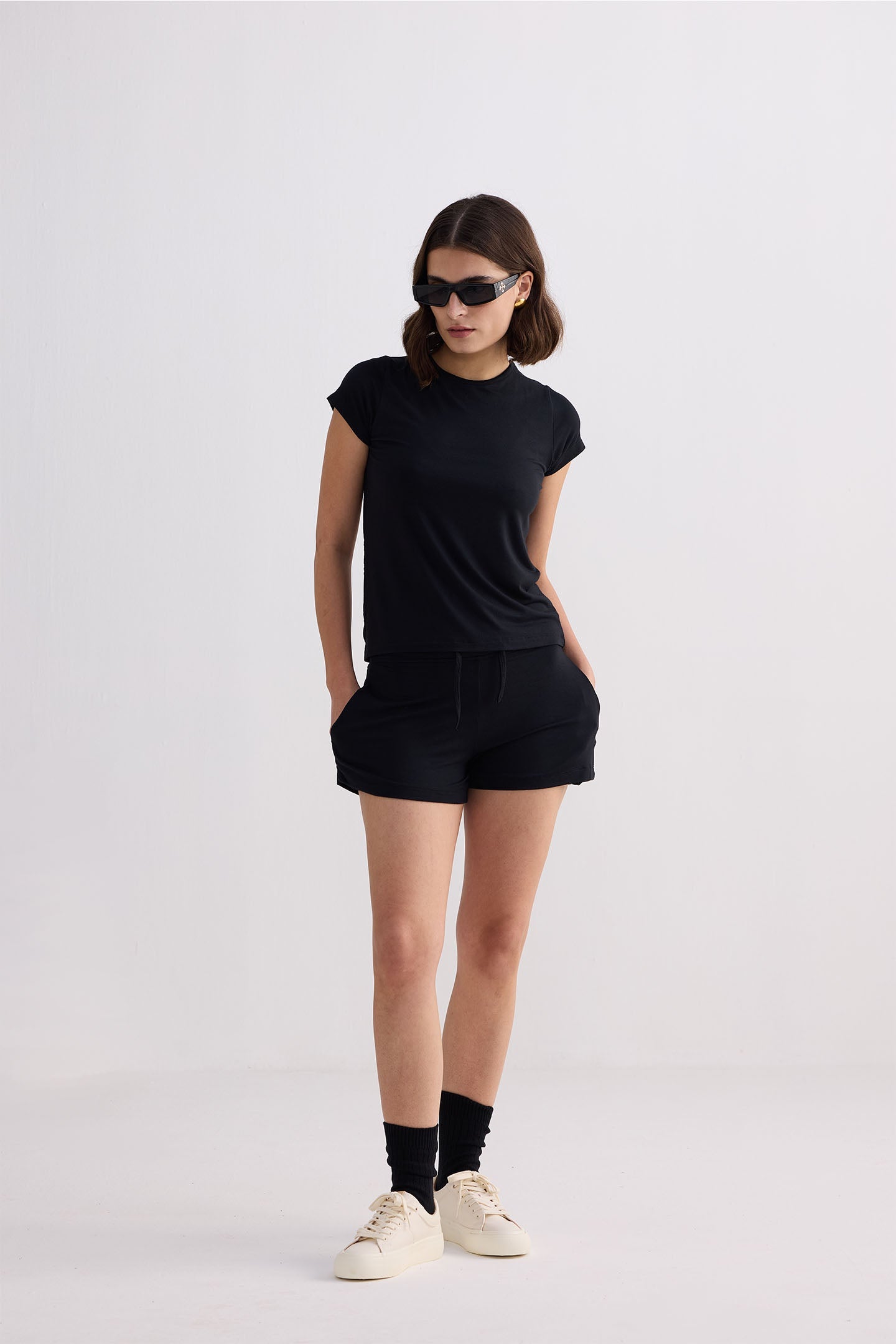 Reistor Essential Short Sleeve Tee in Black