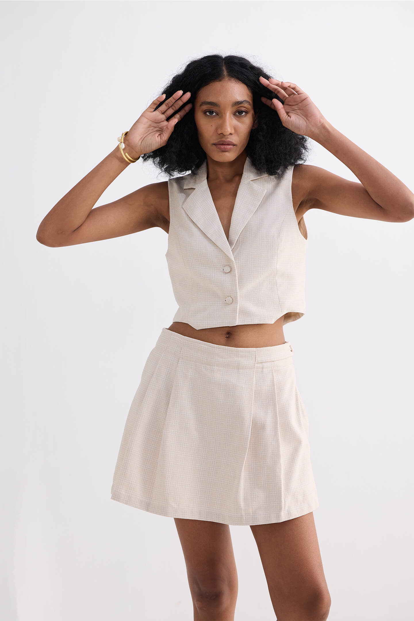 Reistor Cropped Cotton Tweed Vest in Cream