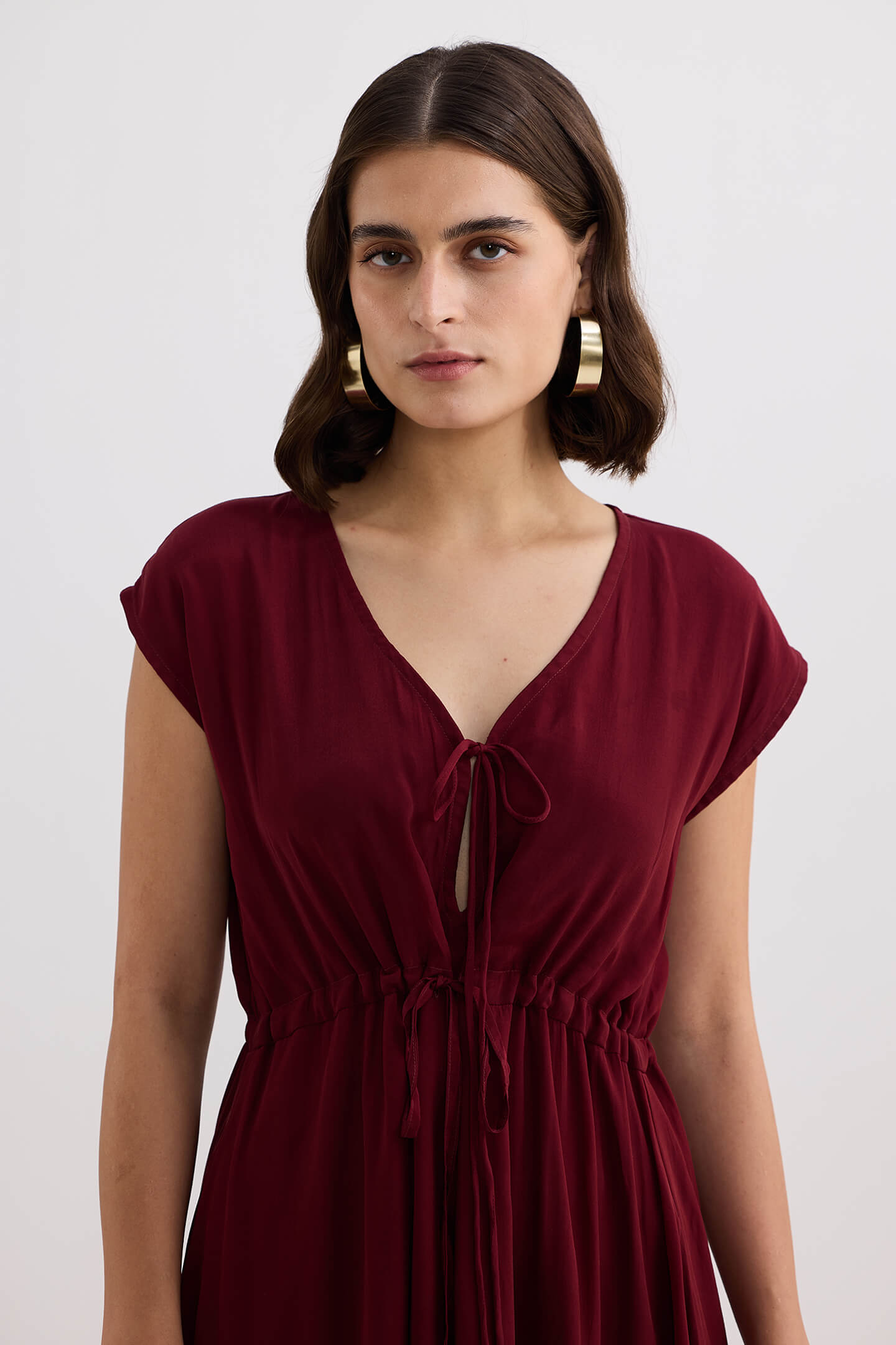 Reistor Deep V-neck Gathered Dress in Burgundy