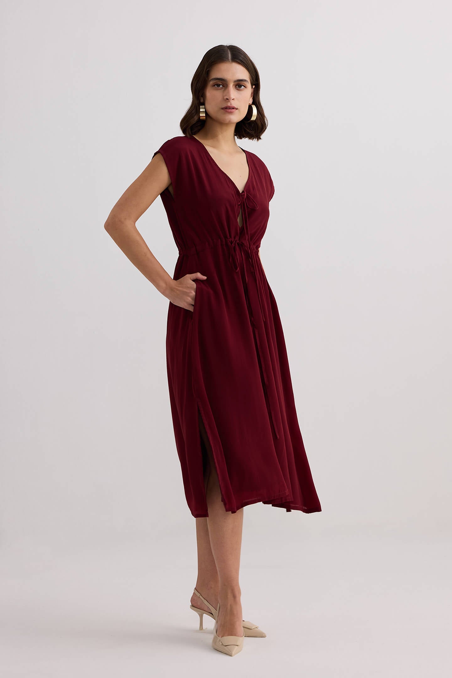 Reistor Deep V-neck Gathered Dress in Burgundy