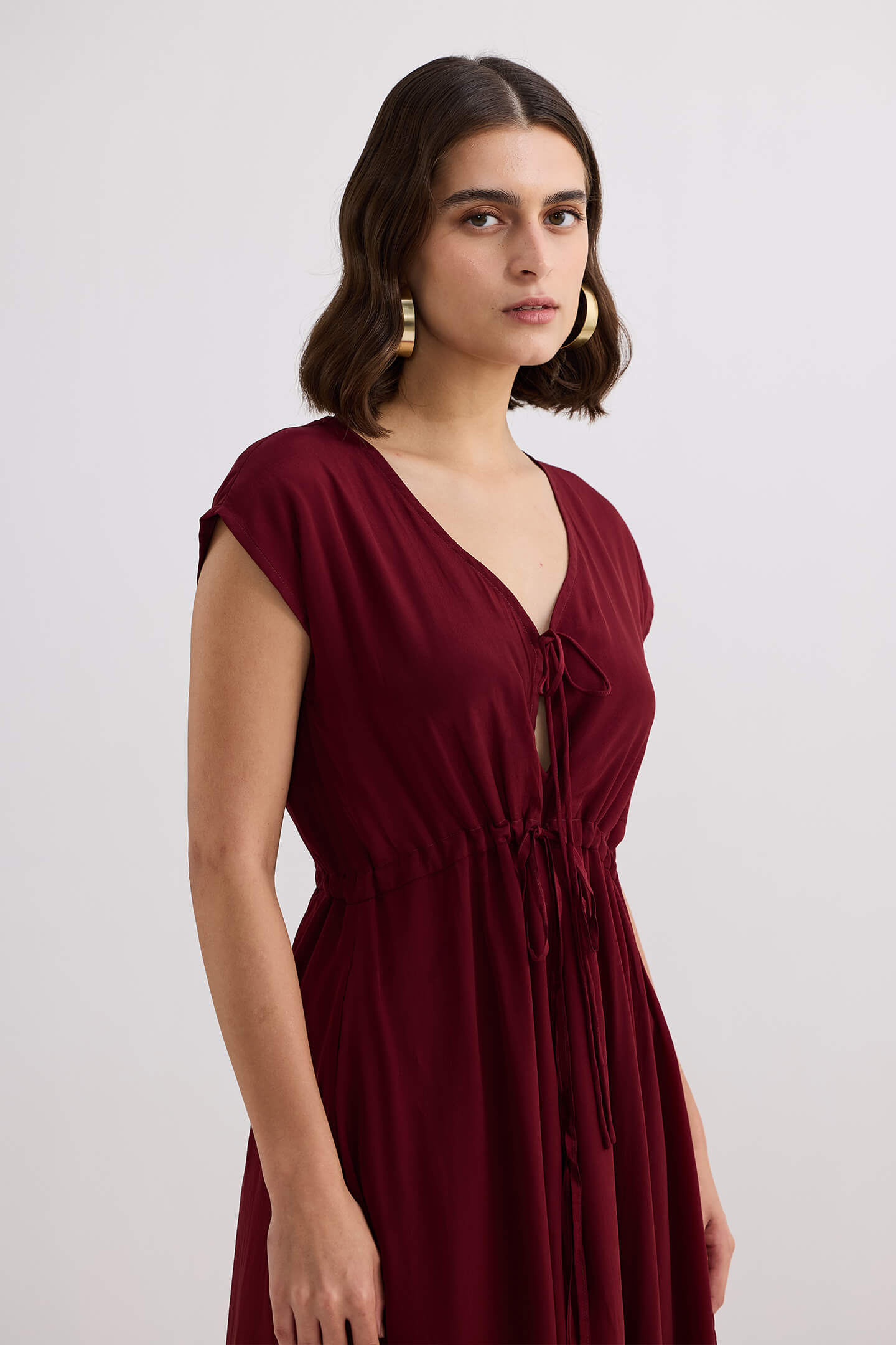 Reistor Deep V-neck Gathered Dress in Burgundy
