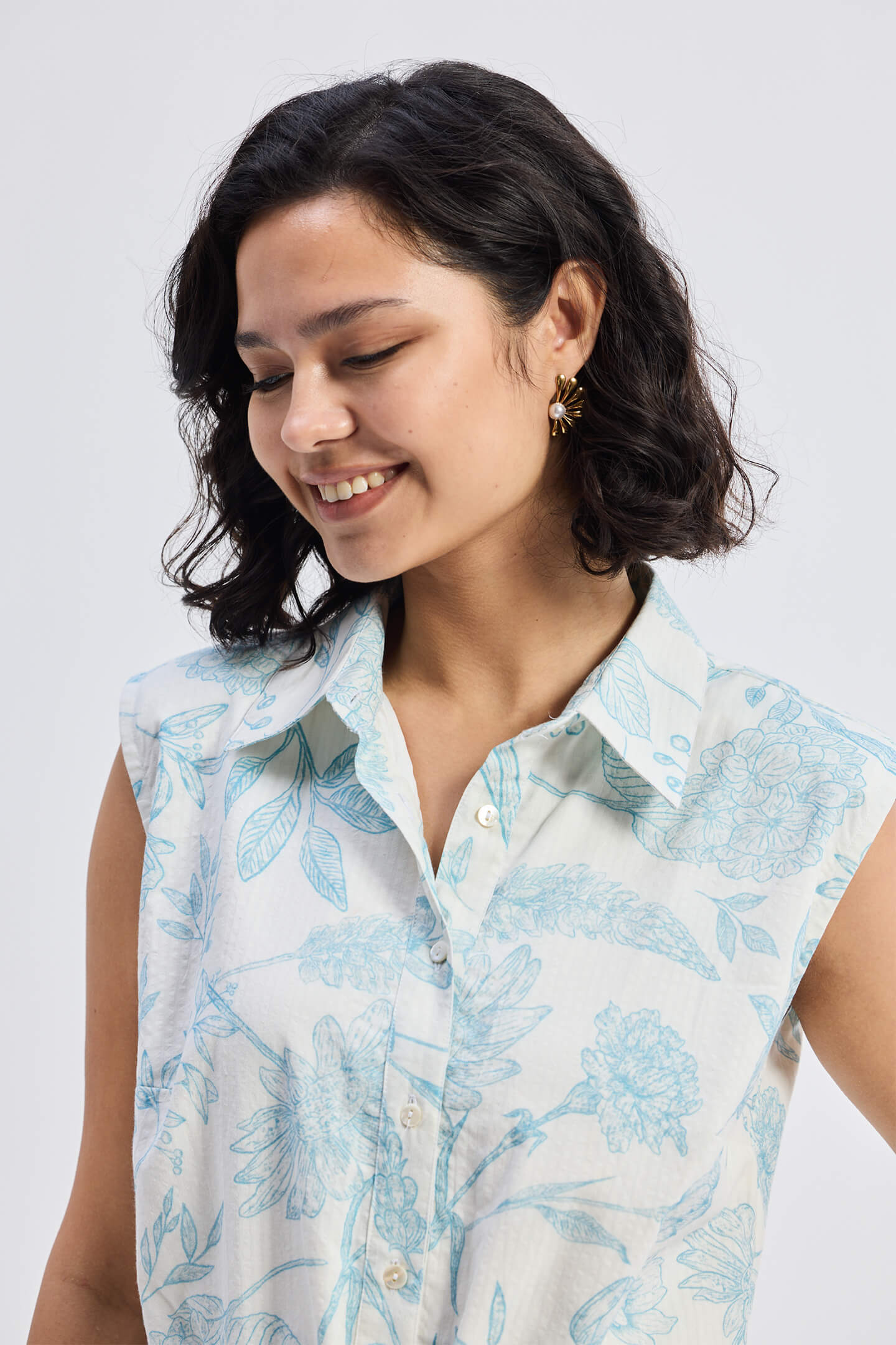 Reistor Drawstring Shirt Dress in Blue Florals
