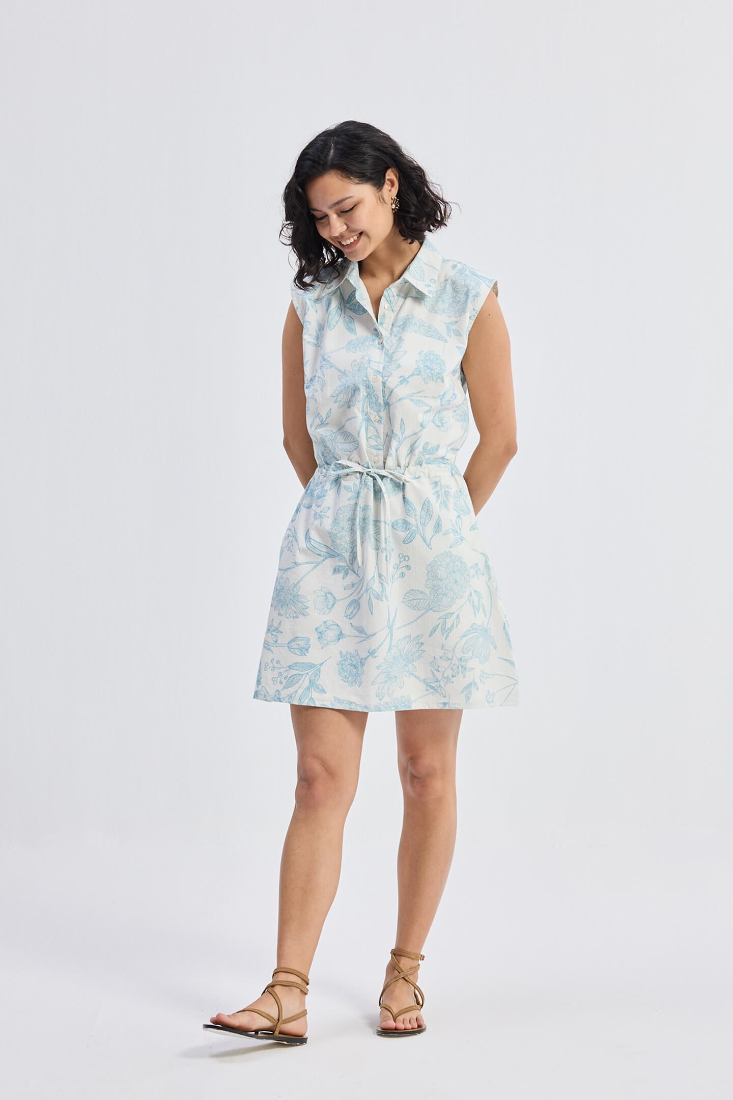 Reistor Drawstring Shirt Dress in Blue Florals