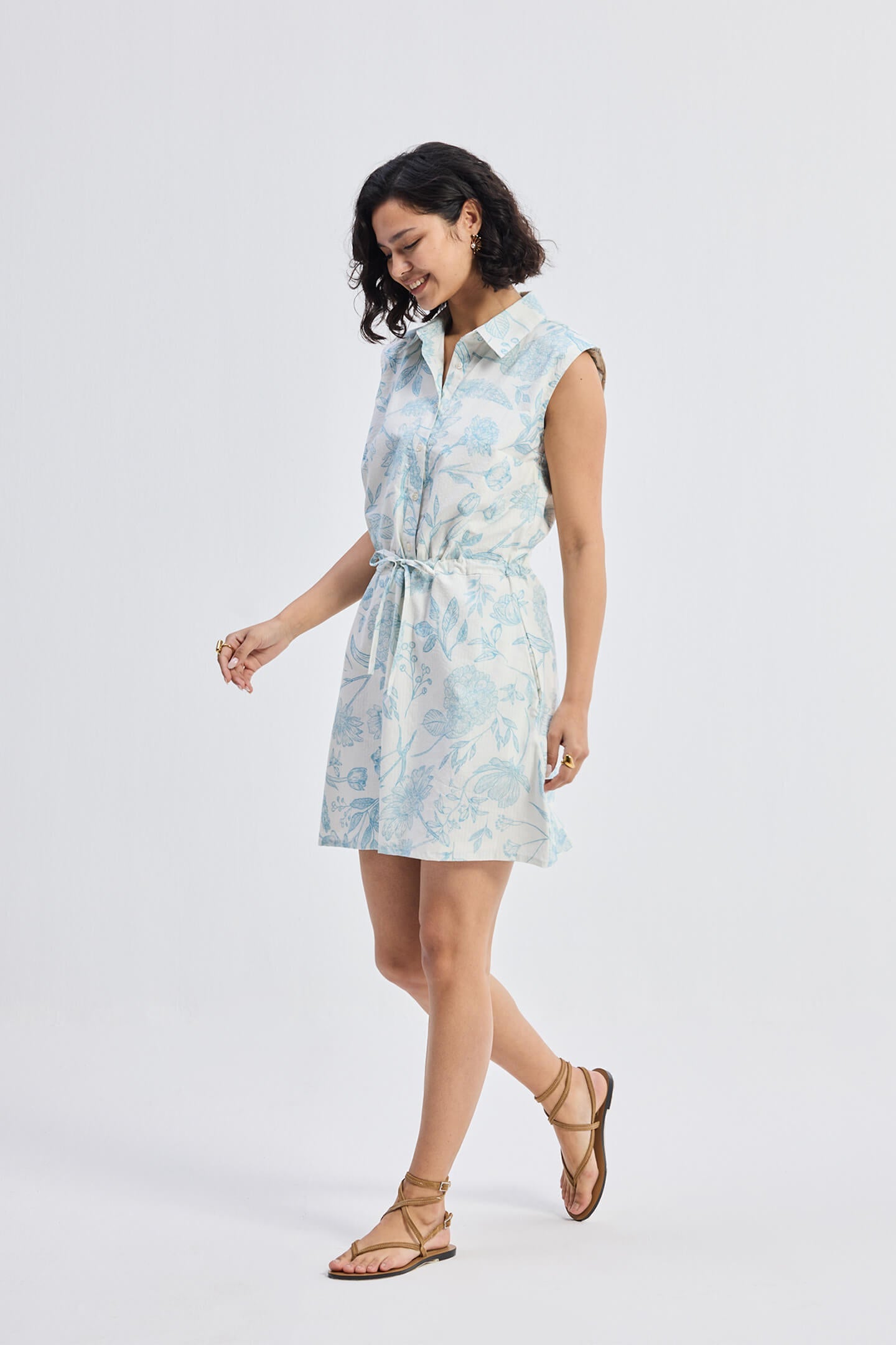 Reistor Drawstring Shirt Dress in Blue Florals