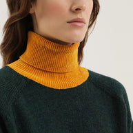 1989 STUDIO Green And Yellow Turtleneck Sweater