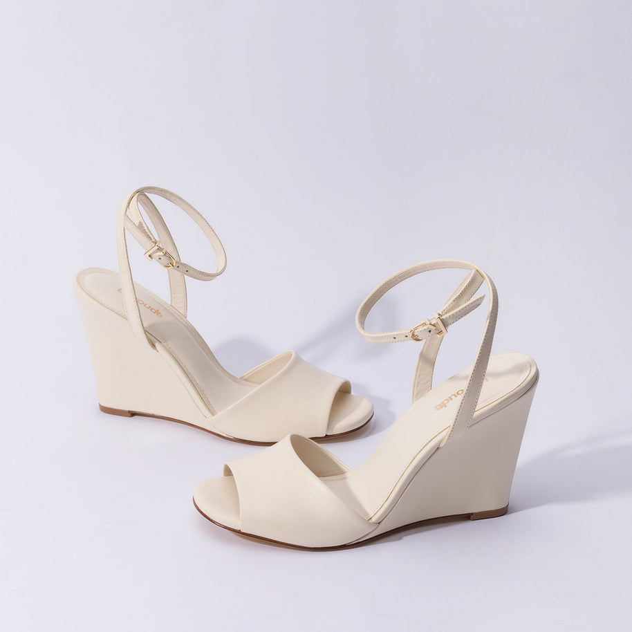 Larroude Yves Wedge In Ivory Leather