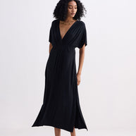 Reistor Flowy A-Line Maxi Dress with Side Slits in Black