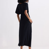 Reistor Flowy A-Line Maxi Dress with Side Slits in Black